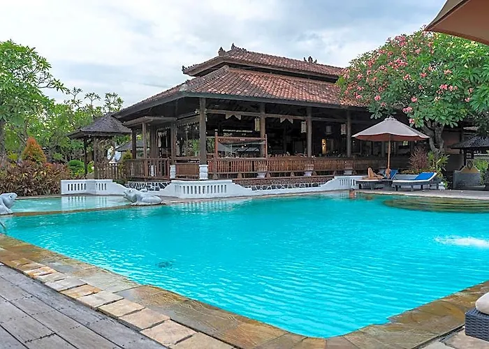 Bali Taman & ロヴィーナ